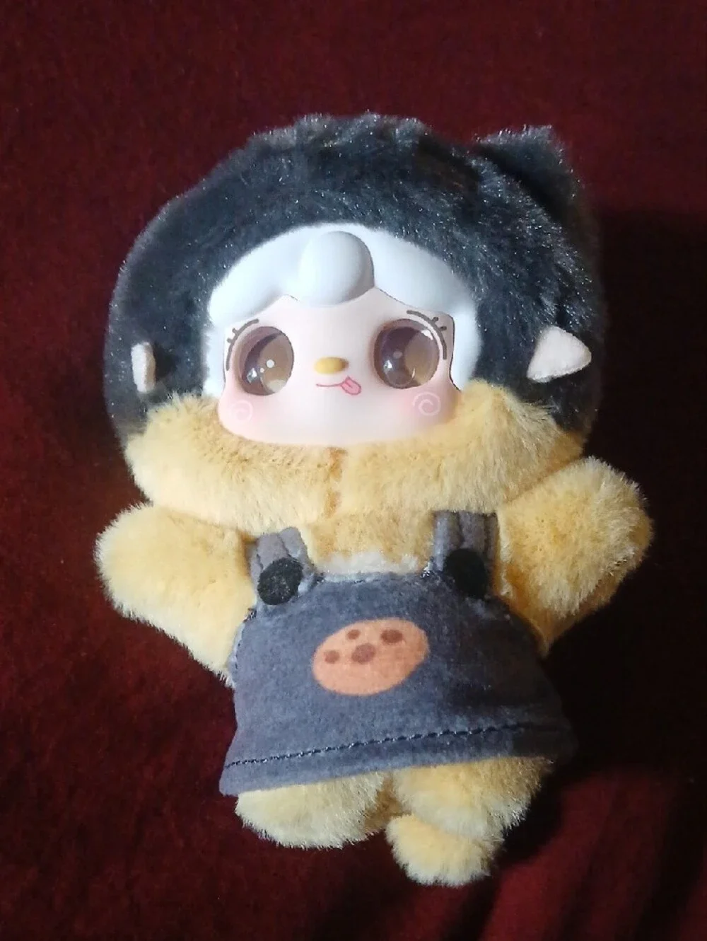 Yooki Black And Yellow Cat Keychain